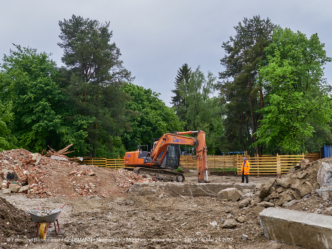 24.05.2022 - Baustelle am Haus für Kinder in Neuperlach
